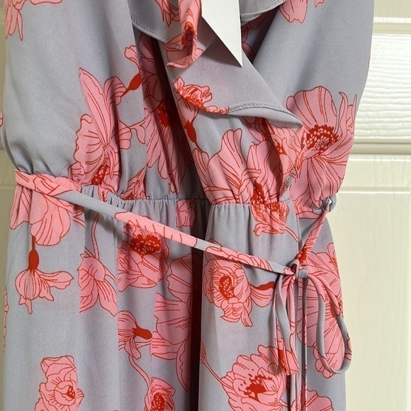 Women’s tropical print lavender and pink high low wrap style dress. NWT Size M. - Picture 5 of 5